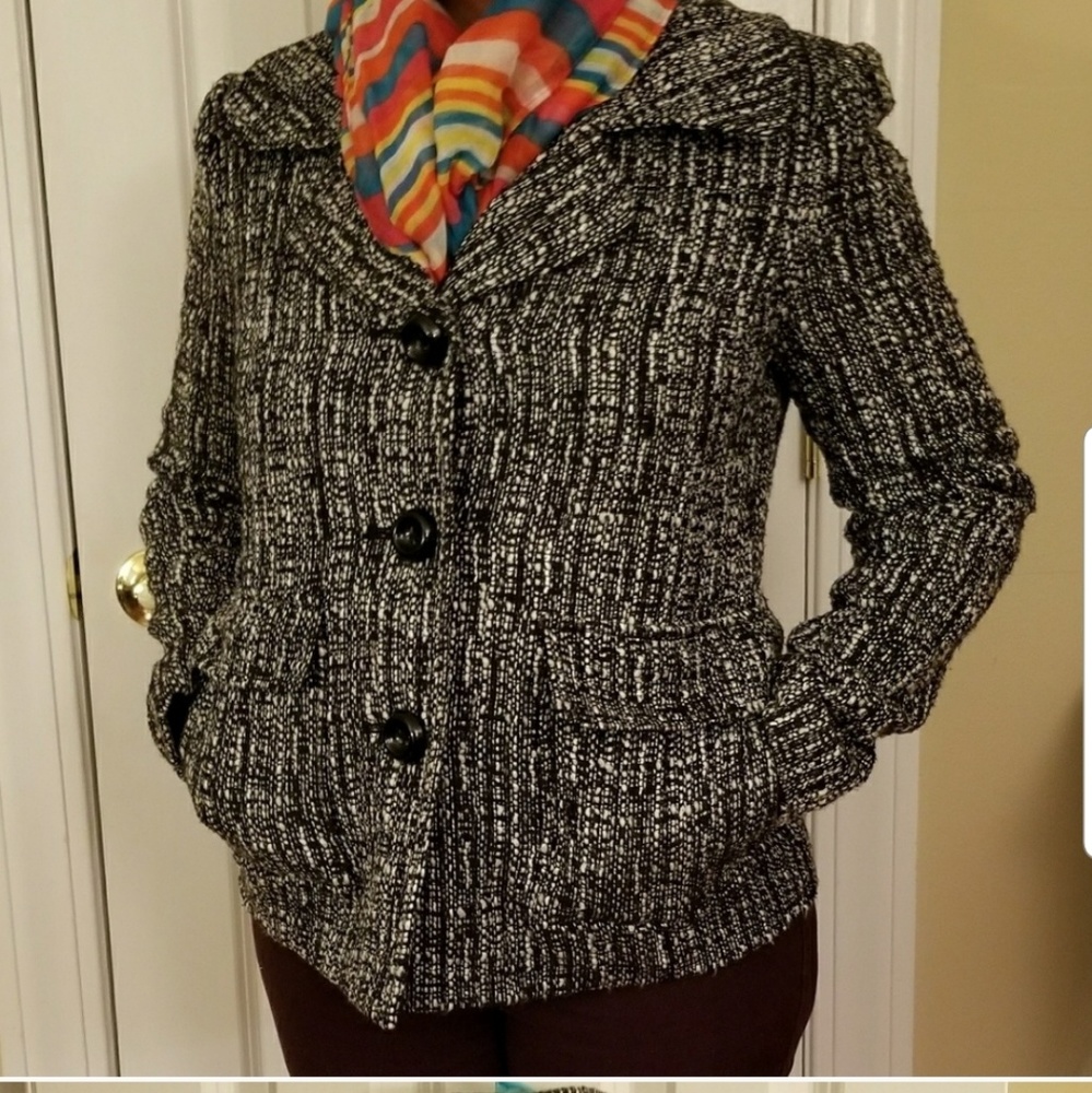 Tweed blazer by Rafaela. Size 6